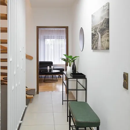 - Am Hain Holiday home Diez